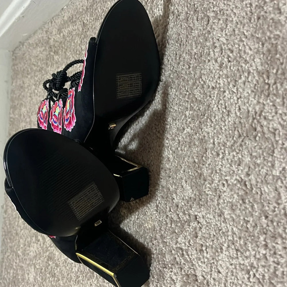 New Kat Maconie Floral Heels - Picture 6 of 6